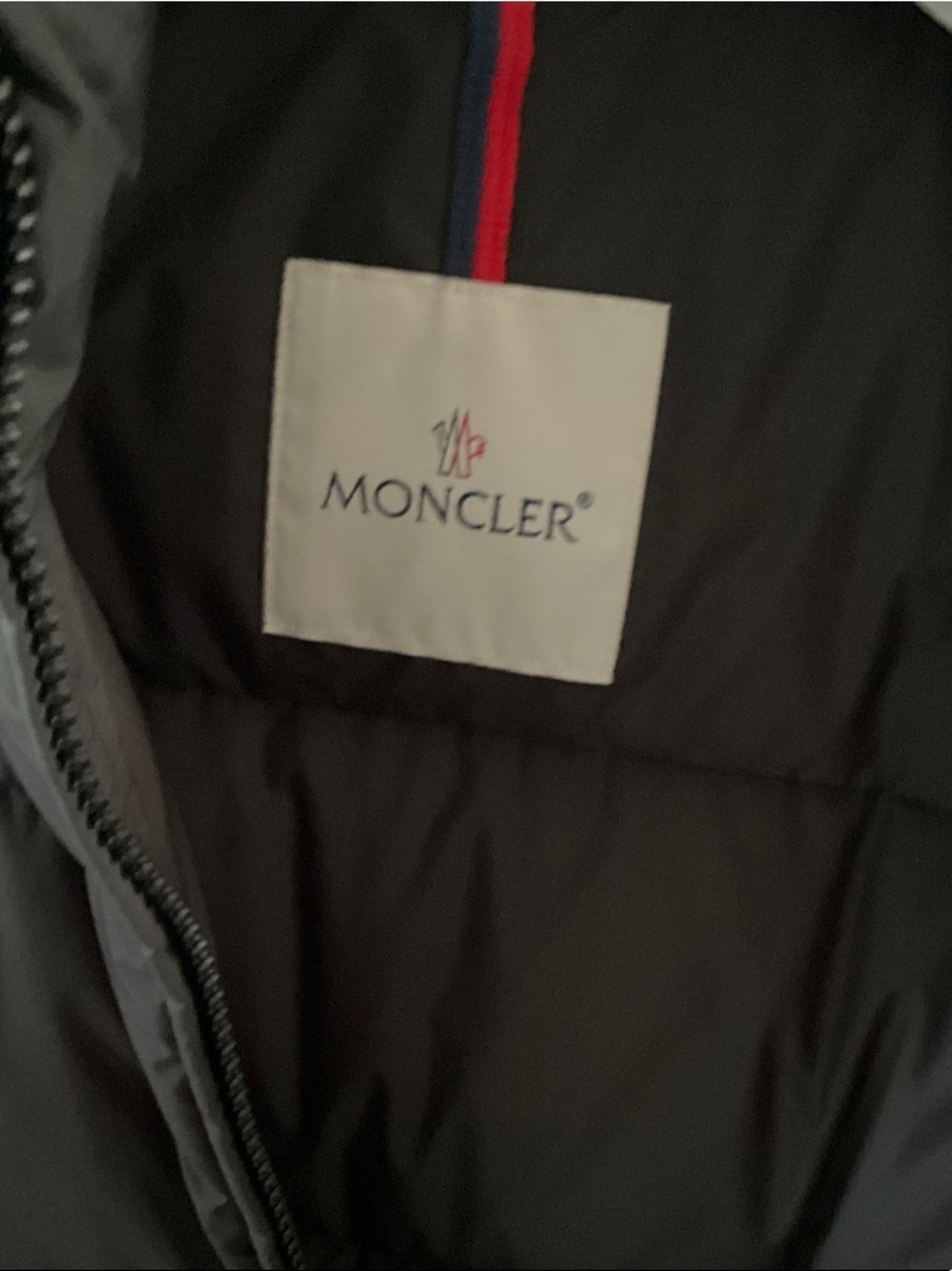 Moncler Women’s Black Down Puffer Jacket - NEW WITH TAGS - Picture 5 of 5